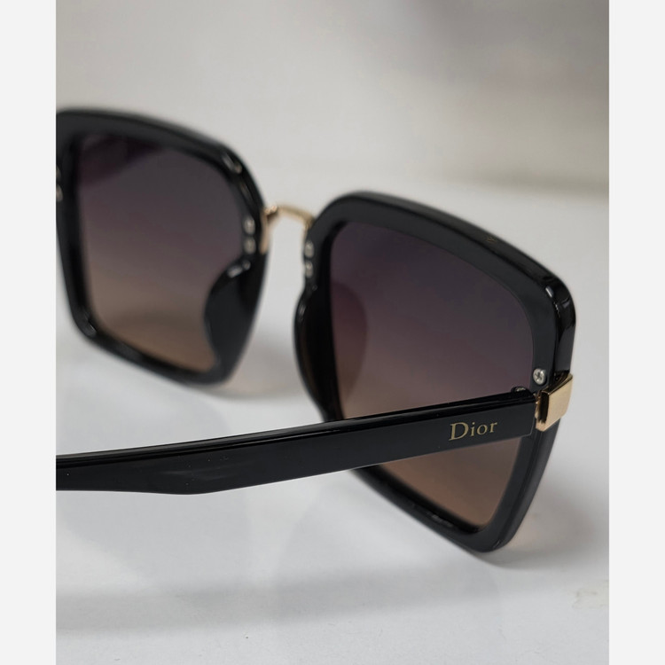 عینک آفتابی زنانه Dior پلارایز و uv400 سایز بزرگ